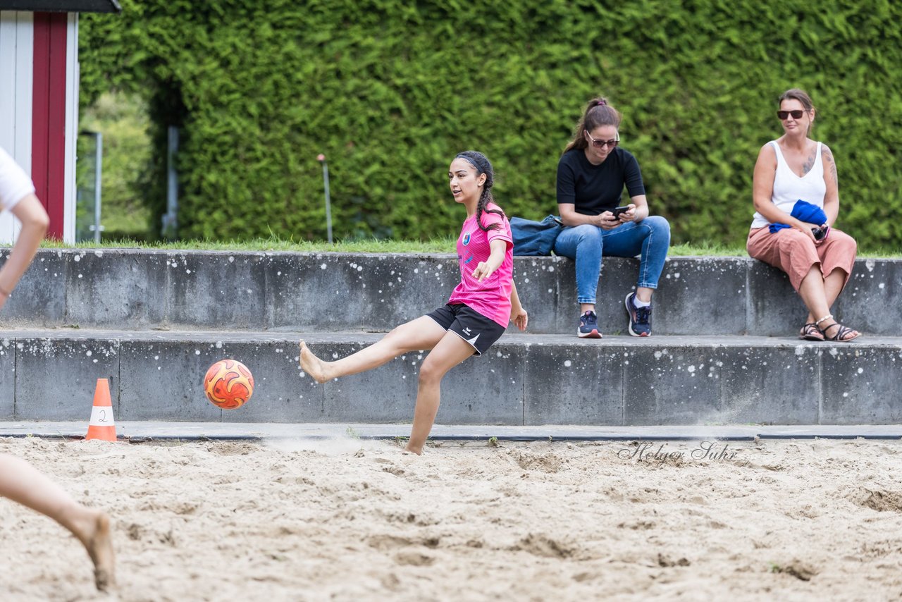 Bild 99 - wBJ/wCJ Beachsoccer Cup